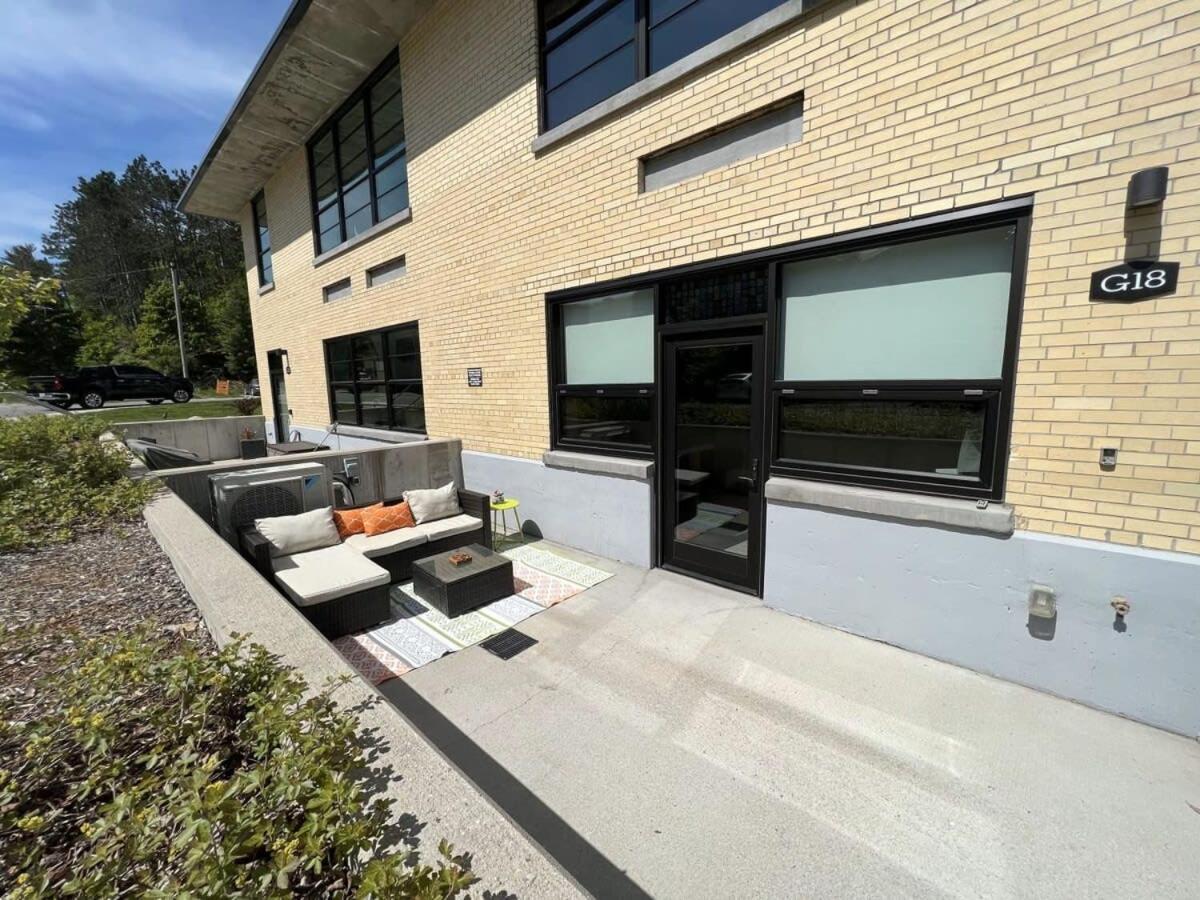 Condo On State Hospital Grounds! Traverse Stadt Exterior foto